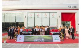 Mitsubishi Motors Việt Nam cùng CLB bóng đá Phù Đổng mừng thăng giải Hạng Nhất Quốc gia 2019